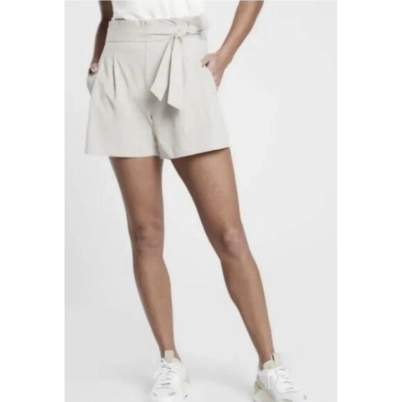 Athleta Shorts Skyline II Wrap Tie Waist Beige Plus Size 18 - Picture 6 of 11